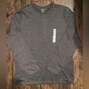 Gap
Mens
Large long sleeve 
NWT